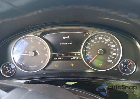 2017 Volkswagen Touareg V6 Sport из США, поврежденный, VIN WVGEF7BP5HD000972